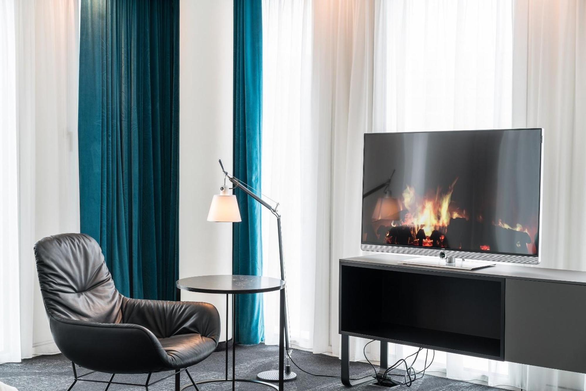 One Berlin-upper West Berlim