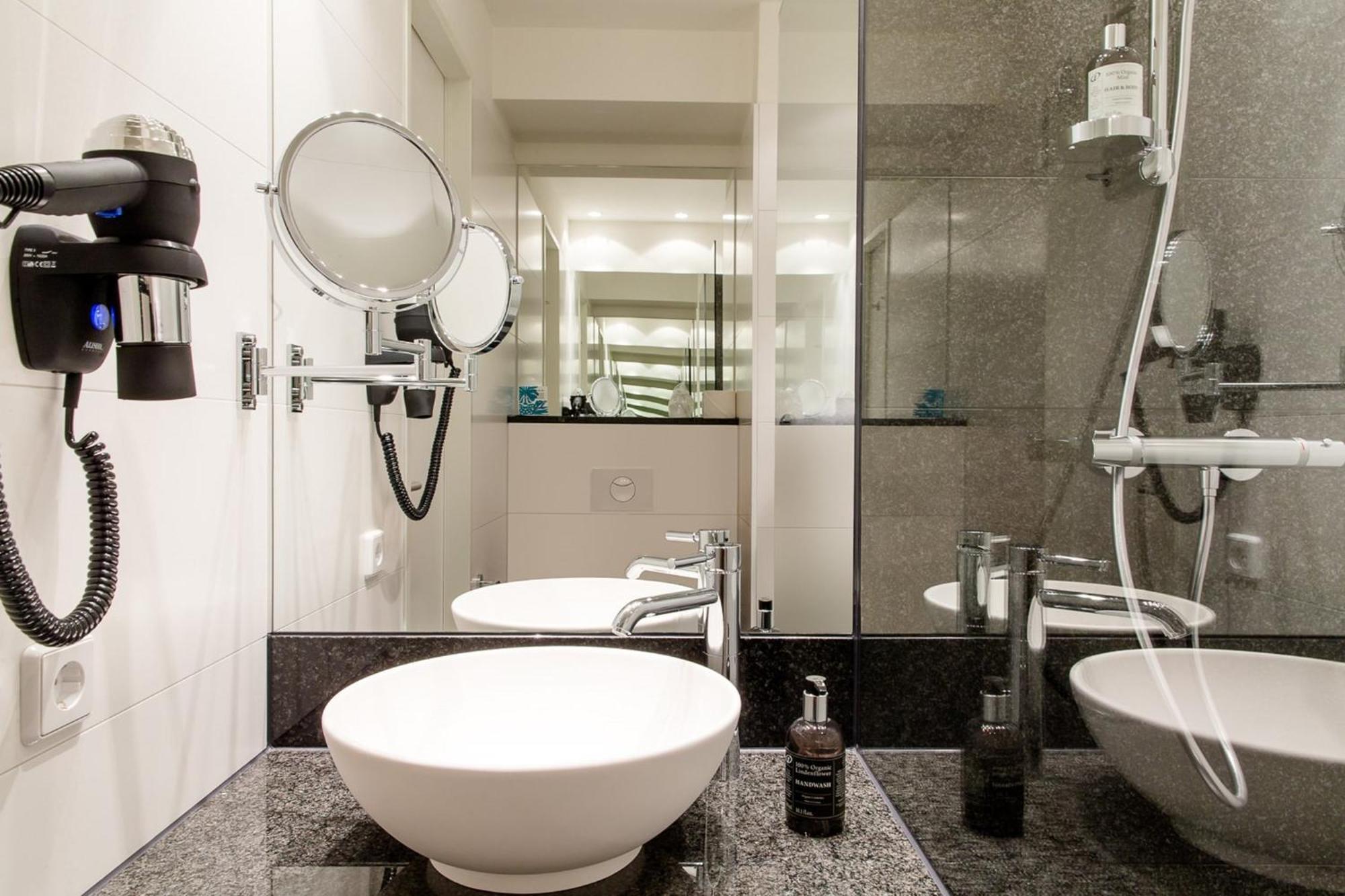 One Berlin-upper West 3* Berlim
